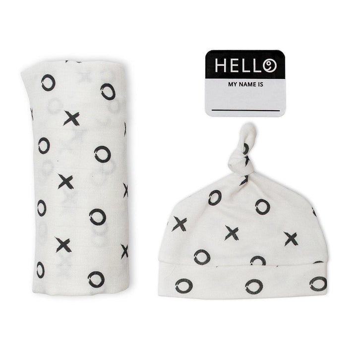 Hello World Set (Bamboo Hat + Swaddle Blanket) - Black Floral - The Crib