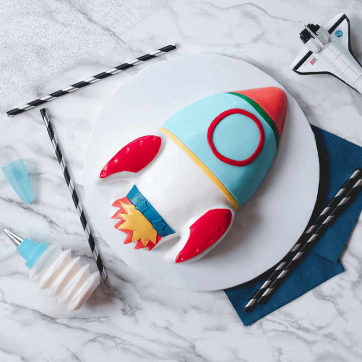 Handstand Kitchen Out of This World Cake Making Set